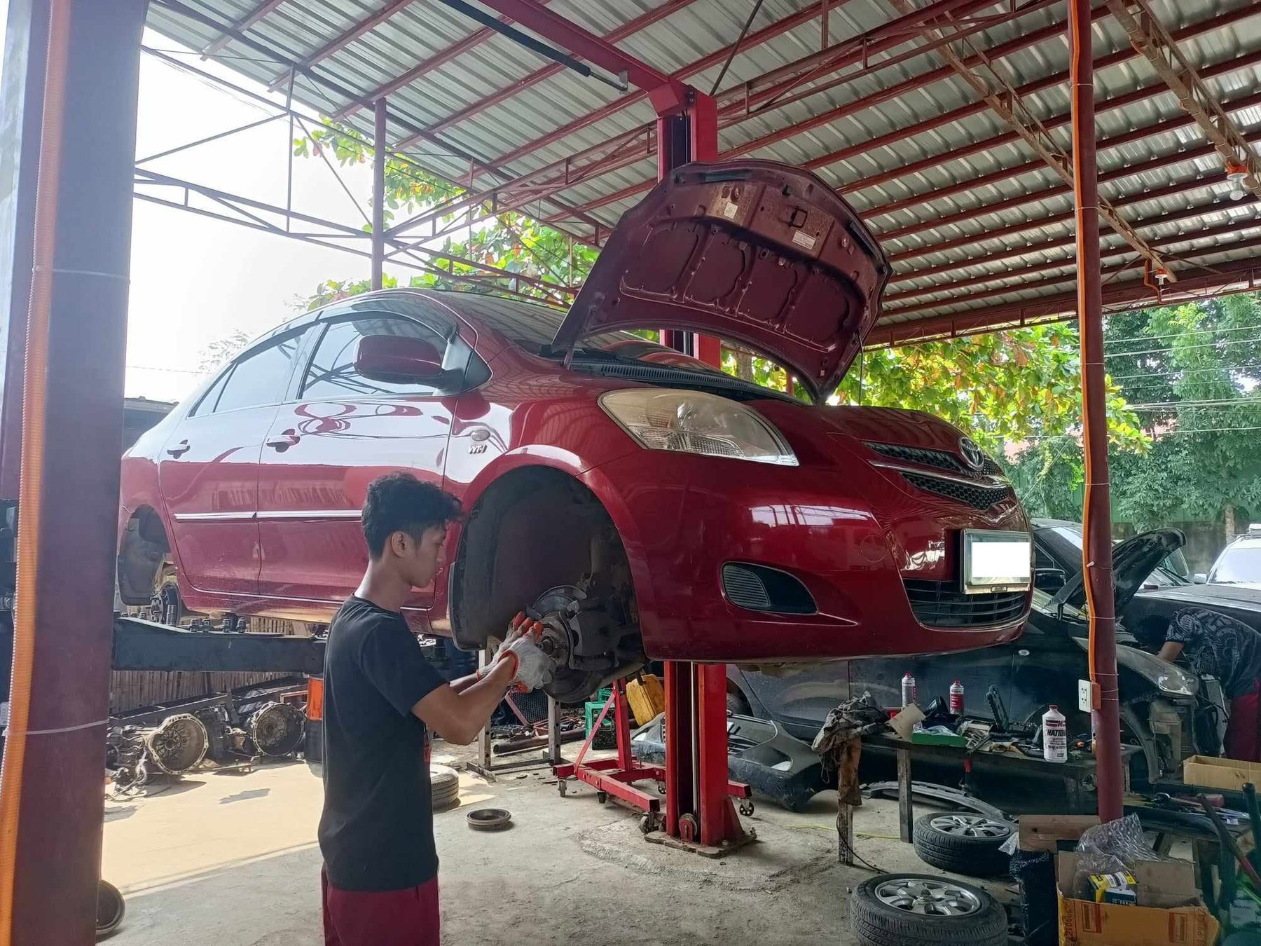 Fully equipped service bay at BDJ Motors